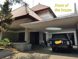 DISEWAKAN RUMAH MENTENG JL CIANJUR SIAP HUNI
