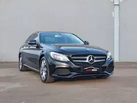 Mercedes Benz Mercy C200 C 200 W205 Avantgarde 2016 pemakaian 2017