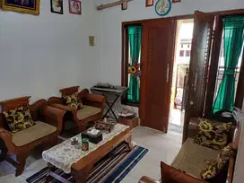 Dijual 1 Set Kursi Ruang Tamu dan Meja (Jati Asli)