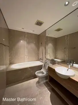 APARTEMEN THE PEAK FURNISH, VIEW SURAMADU