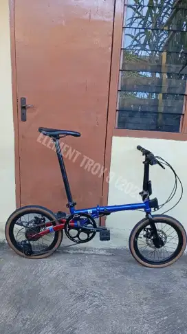 ELEMENT TROY 8 (2023)