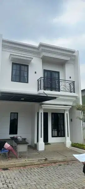 Di jual Rumah 2 lantai harga 730jutaan cicilan 4 jutaan dekat exit tol