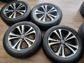 Velg OEM Daihatsu New Terios Dan Ban  Ring17 Pcd 5x114,3