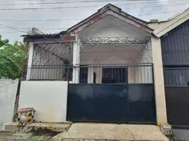 Rumah Siap Huni di Karang Asem Surabaya, CARPORT 1