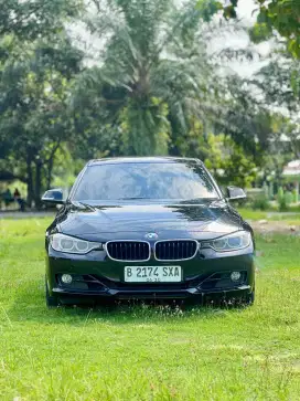 (DP77JT) BMW 320i SPORT A/T 2015