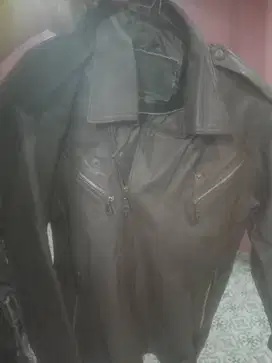 jaket kulit masih baru