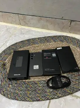 Samsung S24 8/512 GB