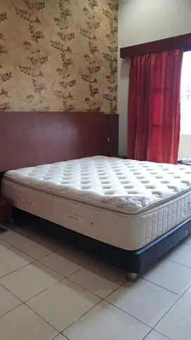 DISEWAKAN KAMAR KOST PUTRI SEBELAH APARTEMEN GREEN PRAMUKA