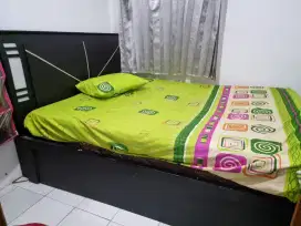 Ranjang Kasur Kayu