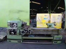 Mesin Bubut Jepang 1.5 Meter TECHNO-A type L-5 Rekondisi