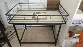 Keranjang tempat pakaian atau barang