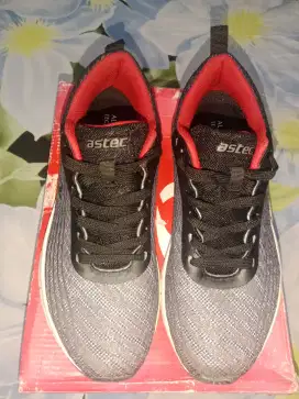 Sepatu Astec Size 42 Metal Grey
