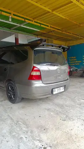 Grand livina matic istimewa