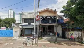 RUMAH 2 LANTAI dan 1 RUMAH DIBELAKANG Jl. Pramuka Raya, Jakarta Pusat