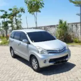 SEWA MOBIL + SUPIR