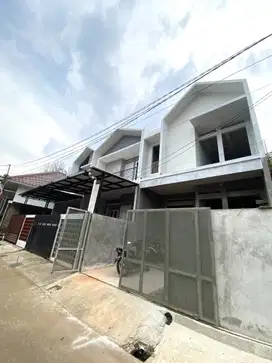 Rumah 2 lantai siap huni 5 menit ke toll jatiasih Bekasi