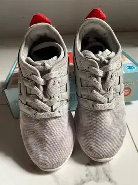 Sepatu original Disney x ASICS Gel Lyte