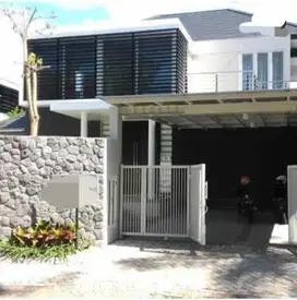 Disewakan Rumah Graha Family Hadap Timur