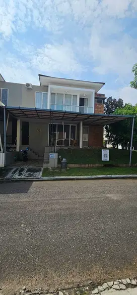 RUMAH MEWAH ELEGAN SUASANA NYAMAN DAN TENANG DI BSB CITY IVY PARK