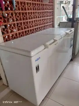 chest freezer aqua bekas produksi eskrim