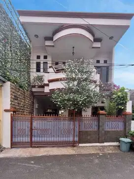 Rumah 2,5 Lantai Jl. Radio Dalam Kebayoran Baru Jaksel
