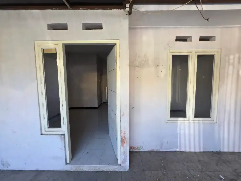 Rumah di perumahan sinar amerta medokan rungkut surabaya