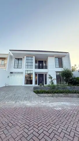 Dijual Rumah Citraland Utama Hadap Timur