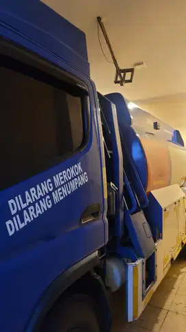 Mitsubishi Fuso Canter 2022 Diesel proses fitting ke depo pertamina