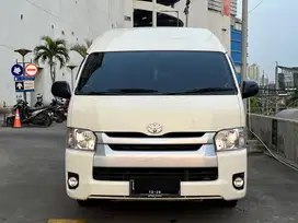 KM LOW 25 RIBU! TOYOTA HIACE COMMUTER 2.5 DIESEL SOLAR MANUAL 2021