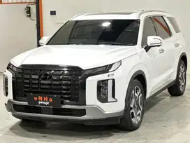 PALISADE SIGNATURE 22D RED INTERIOR 2023.. eNHa garage Semarang..
