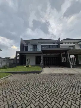 DIJUAL Rumah Royal Residence Richmond Carport 2