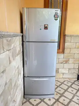KULKAS TOSHIBA JUMBO 3 PINTU GR-R47EDV NORMAL MURAH