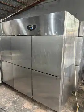 Uprigh chiller nayati 4 pintu mesin ori