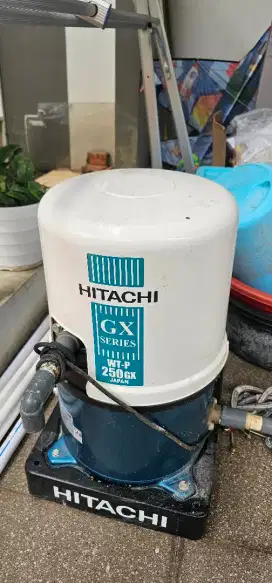 Pompa air Hitachi
