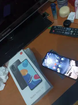 Redmi note 11 fullset 6/128 minus