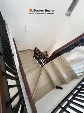 Rumah Bagus Perumahan Bulog Pondokmelati, Bekasi