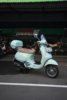 VESPA LX IGET BATIK VERSION 2022  LIKE NEW