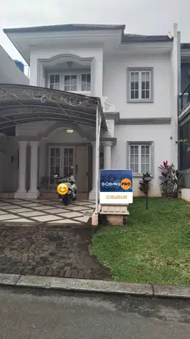 Rumah cantik luas 144 m2 siap Huni di Kota Wisata Cibubur strategis