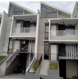 Rumah terawat siap huni di bandung city view