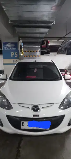 Mazda 2 2012 Bensin
