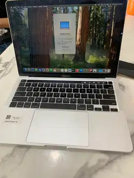 Macbook pro 2020 i5 16/1TB