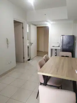 Springlake 2 BR Semi Furnished Sewa Apartemen Summarecon Bekasi Rapi