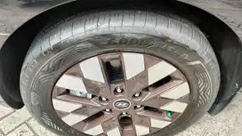 Km 20 rb Hyundai Staria Signature 9 Seaters 2022 Diesel