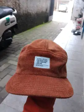Topi Corduroy Cosmic
