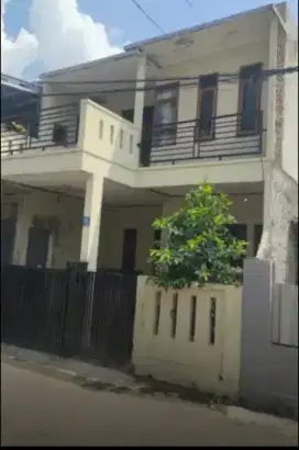 Rumah murah terawat di komplek permata Arcamanik Bandung SHM