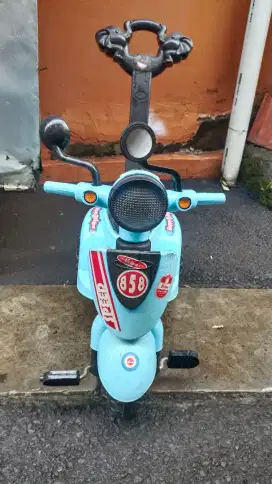 Motor motoran anak