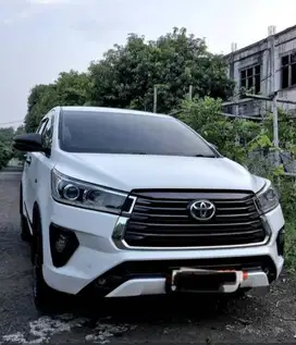Innova Putih V Luxury modif