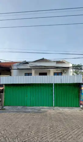 RUMAH USAHA HADAP RAYA RUNGKUT MADYA, STRATEGIS SIAP PAKAI