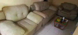 Kursi Sofa 2.1.1 bahan kuat, empuk bagus second