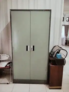 Lemari besi arsip